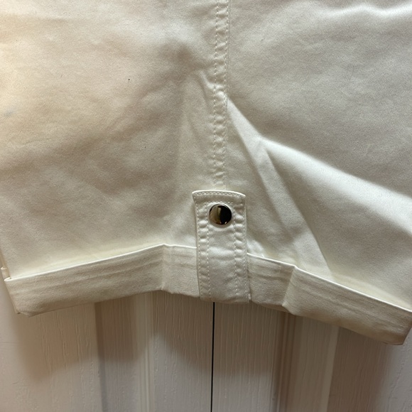 Capris - Picture 2 of 7